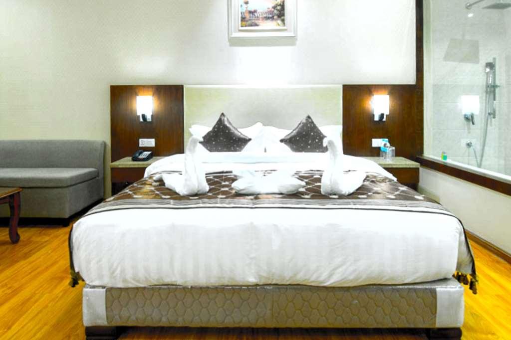 Clarion Inn Jaipur Kukas Стая снимка