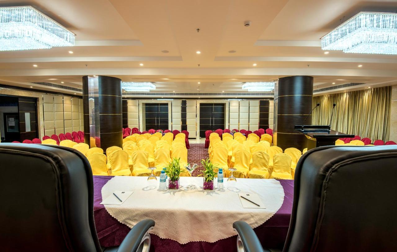 Clarion Inn Jaipur Kukas Екстериор снимка